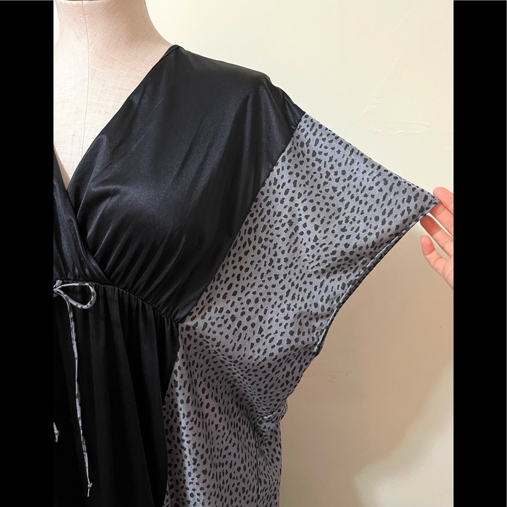 Vintage Undercover Wear Kimono Nylon Maxi Gown Sleepwear Black Gray - Picture 6 of 12